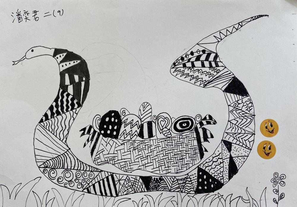 作品名称：《蛇与蛋》二年（9）班潘奕君，指导老师：马语韩