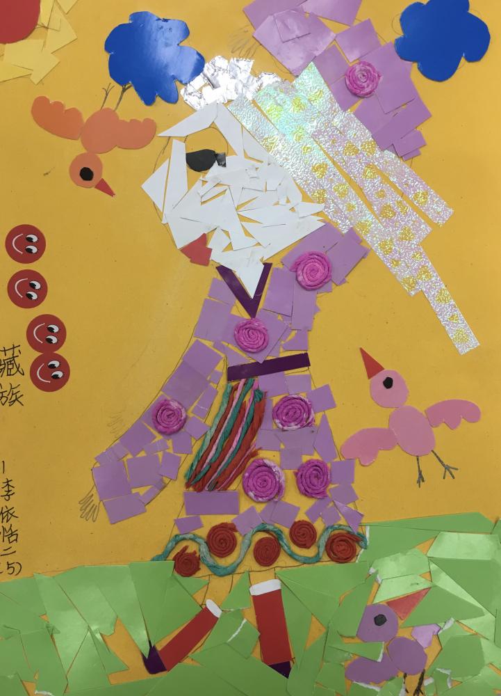 藏族女孩  2年（5）班 李依恬