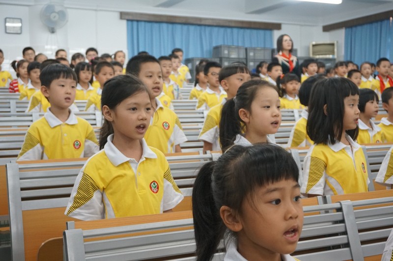 我是光荣的少先队员